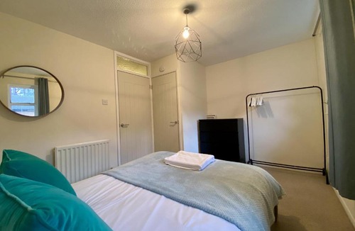 Bracknell House | Comfortable 2 Bedroom House in Bracknell
