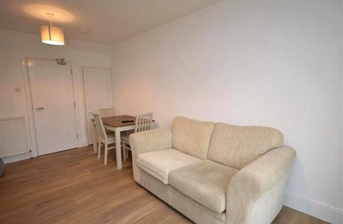 Leiston Apartment | Comfortable 6BR Home | Coast & Sizewell Nearby