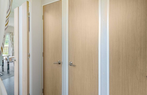 Ryther House | Comfortable caravan with one double with en suite shower room, and one twin.