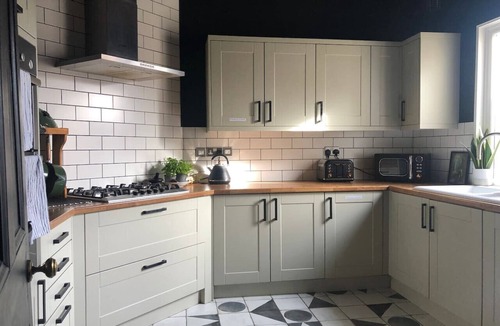 Newmarket House | Comfortable Double Room at Suffolk Pink House, Newmarket