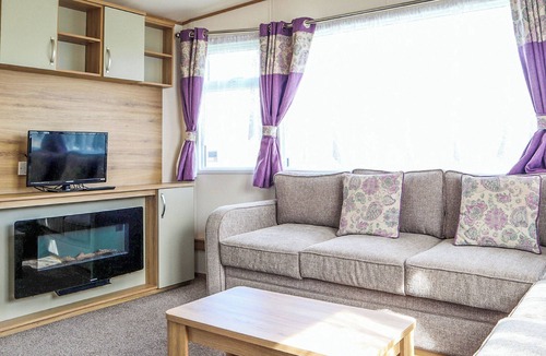 Mablethorpe House | Comfortable modern 12ft-wide caravan with one double and two twin.