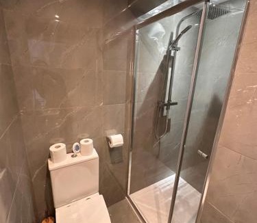 Selly Oak House | Comfortable Private Room with own kitchenette in a shared house - Selly Oak Birmingham R4