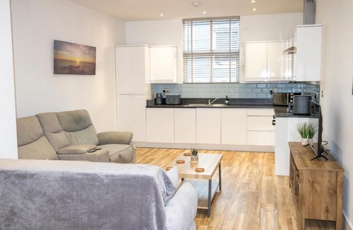 Connah's Quay Apartment | Comfortable Short Stay & Long Stay in Connah's Quay Deeside- Parking & WiFi available