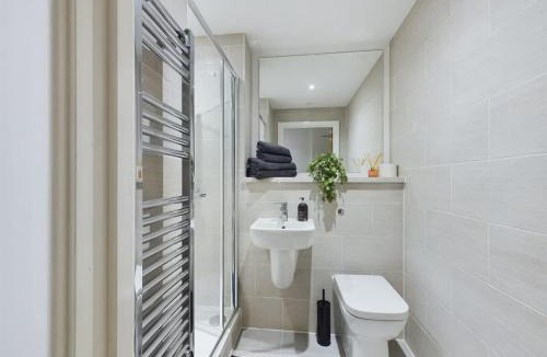 Salford Hotel | Comfortable Studio in Cheltenham