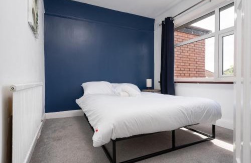 Clayton House | Comfy 3BR Home - Pool Table - Games - Sleeps 8