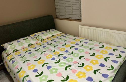 Gloucester Bed & Breakfast | Comfy En-suite room