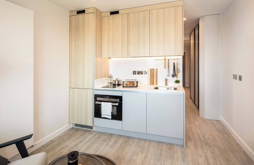 Fairfield Apartment | Comfy Studio Apt - Gym Access : StayCozy