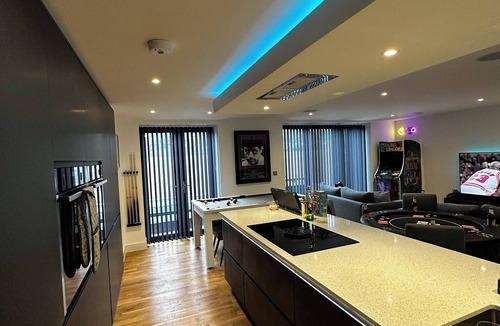 Brighton House | Contemporary 4 bedroom home in the heart Brighton.