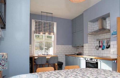 Salcombe Apartment | Contemporary Apartment | Outside Space | Harbour Views | Parking