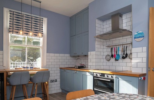 Salcombe Apartment | Contemporary Apartment | Outside Space | Harbour Views | Parking