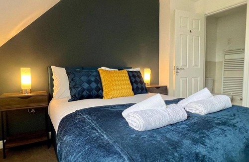 Stamford House | Contractor 4 bed, sleeps 7 long stay discount