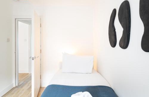 Severn Beach Apartment | Contractor Accommodation Avonmouth 3 Bedroom House Sleeps 6 Free Van Parking