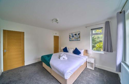 High Wycombe House | Contractor Base 4BR Fast WiFi Parking High Wycombe