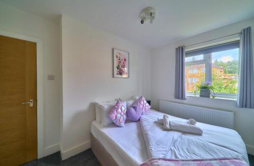 High Wycombe House | Contractor Base 4BR Fast WiFi Parking High Wycombe