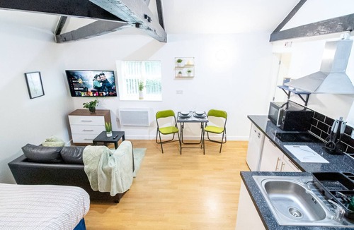 Leeds Apartment | Contractor Base by Kirkstall Shopping Centre