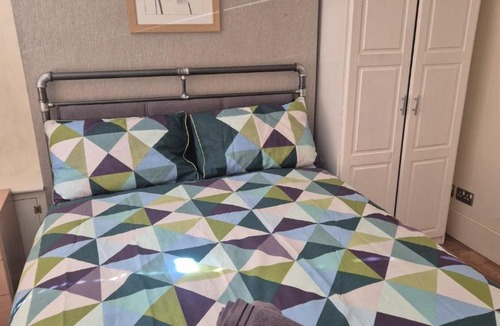 Kettering House | Contractor & professional short term room let Kettering