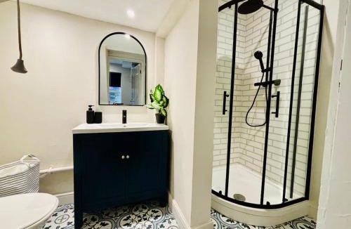 Gloucester House | Contractors - Modern Home Gloucester City Centre