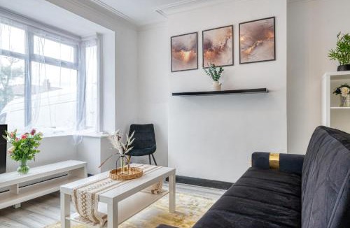 Whitefield House | Contractors & Relocation haven, 3BD House, Secure off-site parking & office space