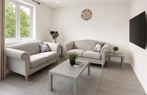 Preston Apartment | Convenient Modern Lrg 2 Bedroom w WiFi and Parking