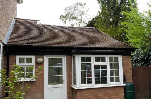 Cambridge Apartment | Convenient Studio near Addenbrookes with Parking