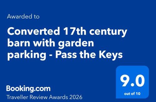Cheltenham House | Converted 17th century barn with garden parking - Pass the Keys