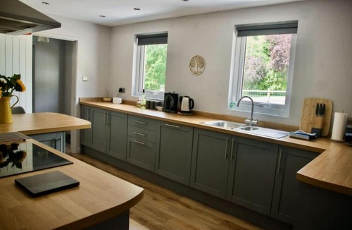 Kilgetty House | Converted Stables at Peaceful Family Farm Stay