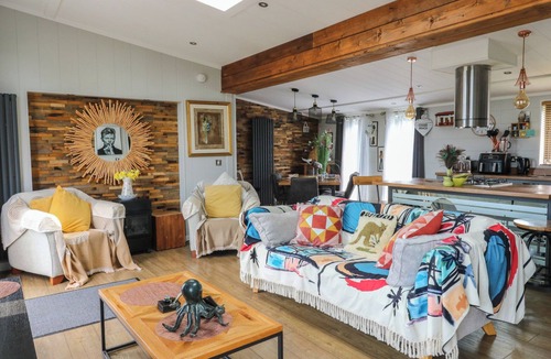 Llanllwchaiarn Cottage | Coogee View