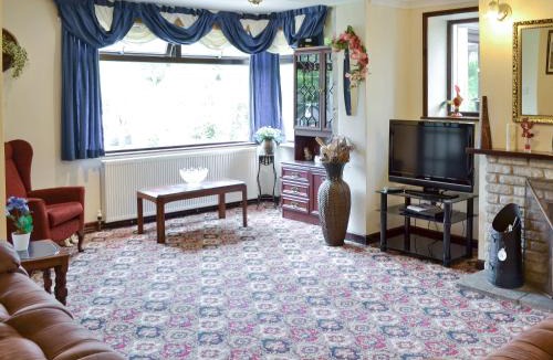 Carnbrea House | Coombe End Cottage