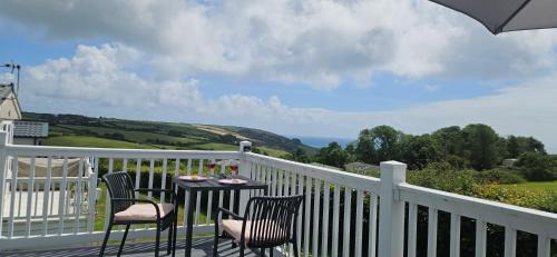 Looe Resort | Cormorant's Rock