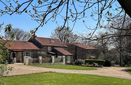 Potter Brompton House | Corn Stook - 16867