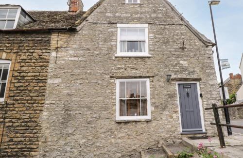 Malmesbury House | Corner Cottage