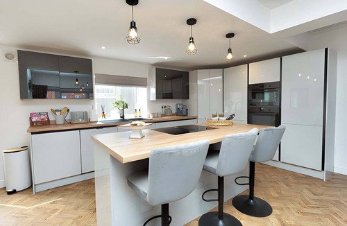 Malpas Cottage | Corner Cottage, Malpas: 4 Bedroom Village House with Parking