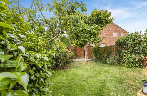 Canterbury House | Cornerways by Bloom Stays - family home in City centre, ideal for exploring Canterbury