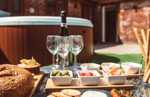 Church Stoke House | Cosy Barn Conversion in Rural Mid-Wales. Pet-friendly, with hot-tub!
