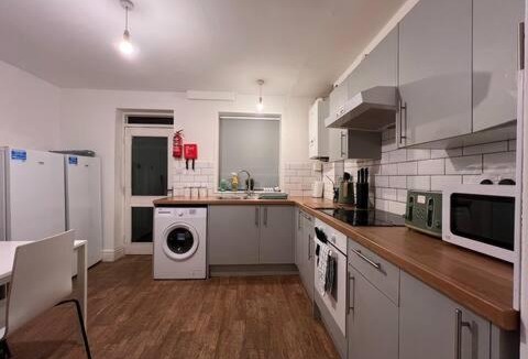 Earlham Apartment | Cosy & Comfy Winter Home