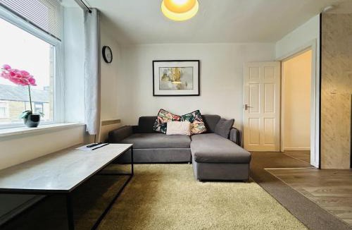 Accrington Apartment | Cosy Flat - Over Arch