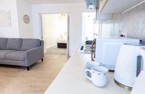 Swinton Apartment | Cosy & Fully Equipped Cottage in Swinton