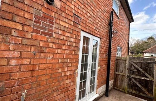 Selly Oak House | Cosy Private self-contained room Selly Oak Birmingham with bathroom shared between two rooms R2