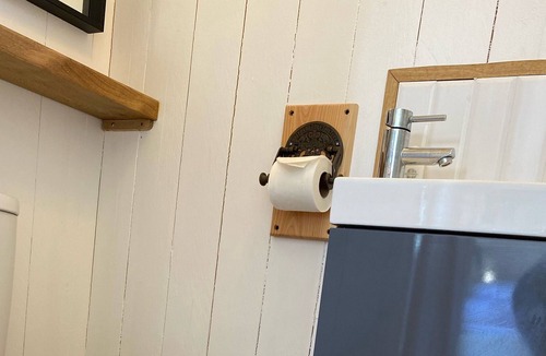 Lifton Cabin | Cosy Shepherds Hut
