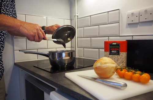 Stroud Apartment | Cotswold Aparthotel