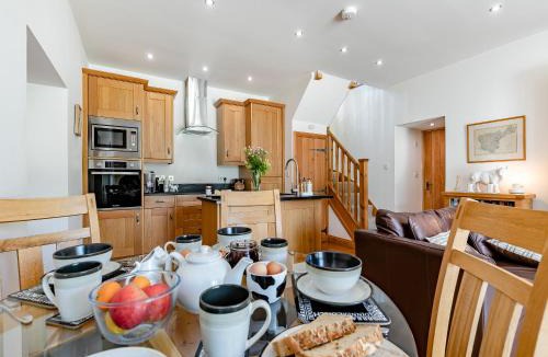 Moretonhampstead House | Cowshed
