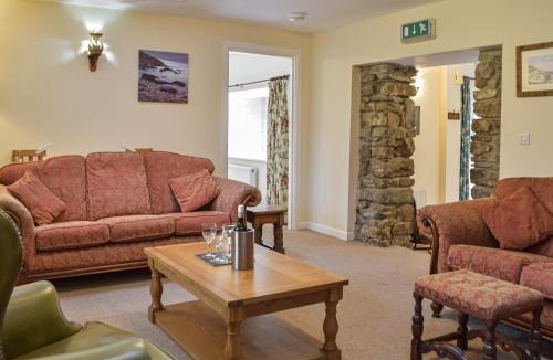 Simpson Cross House | Cowslip Cottage