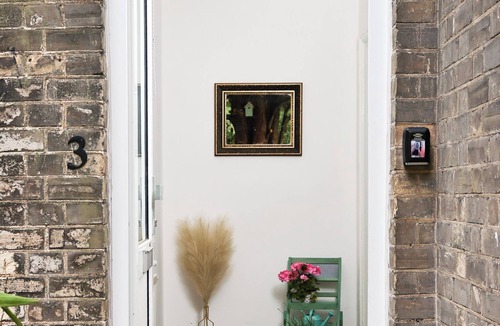 Richmond-upon-Thames Cottage | Cozy 4-bed Cottage Garden Walk to River Thames
