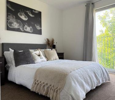 Clayton House | Cozy room in a shared flat by Etihad and Coop Live Arena
