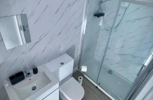 Old Trafford Apartment | Cozy Studio in Manchester M U F C-o2WHP-Lccc-CoOp