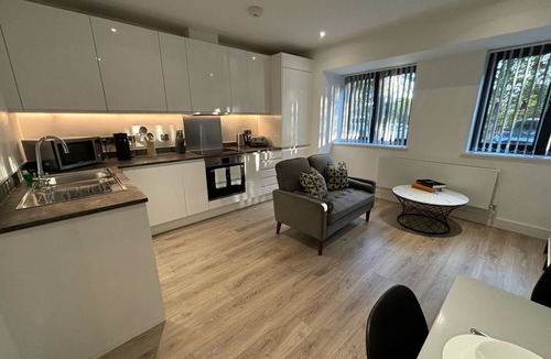 Barnt Green Apartment | Cozy Studio in Solihull - NEC or Airport