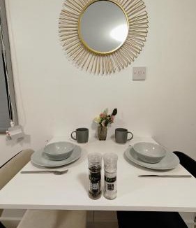 Jubilee House | Cozy studio with Netflix & chill & Parking