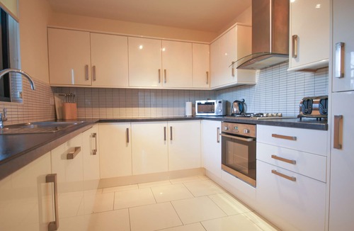 Wood Green Apartment | Crompton Court