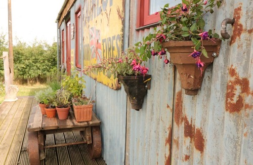 Gloucester Cabin | Crows Cabin, Gloucester