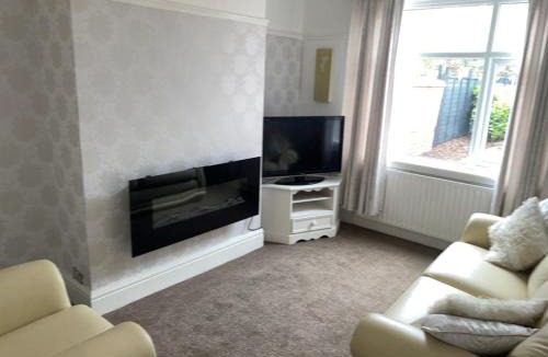 Blackpool House | Croyden villa